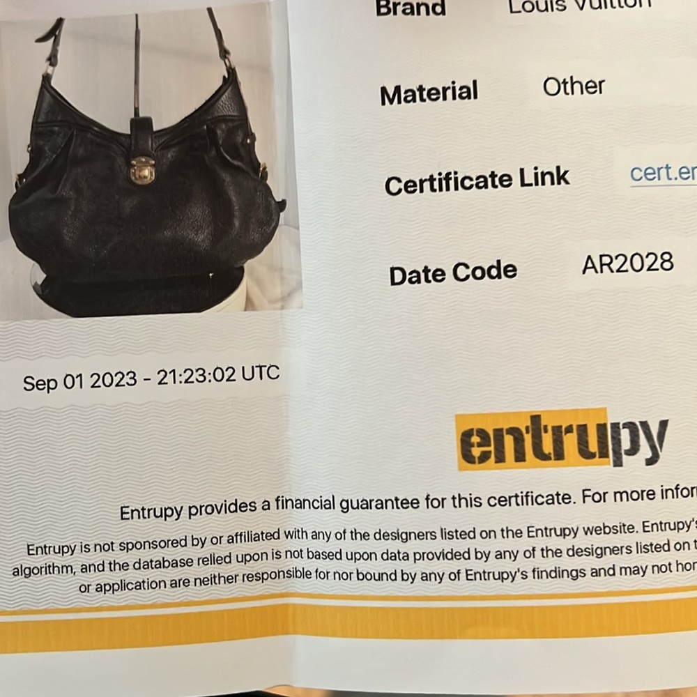 FLASH SALE🔥🔥LOWEST PRICE🔥NO OFFERS🔥LOUIS VUITTON MAHINA CROSSBODY W/COA💗💗💗💗 - Picture 12 of 12